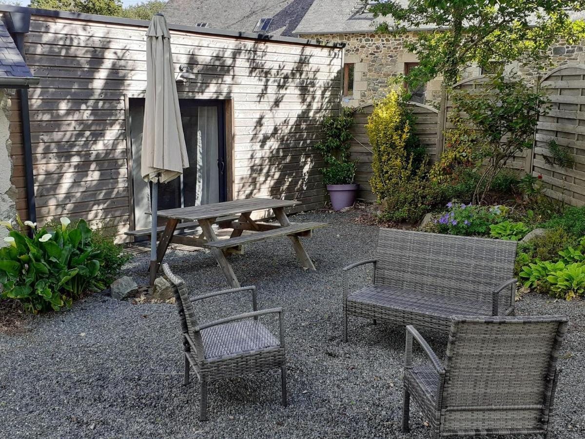 Breton Stone House In Saint Gilles Les Bois别墅 外观 照片